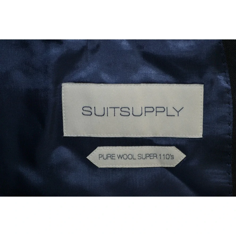 Suitsupply please look